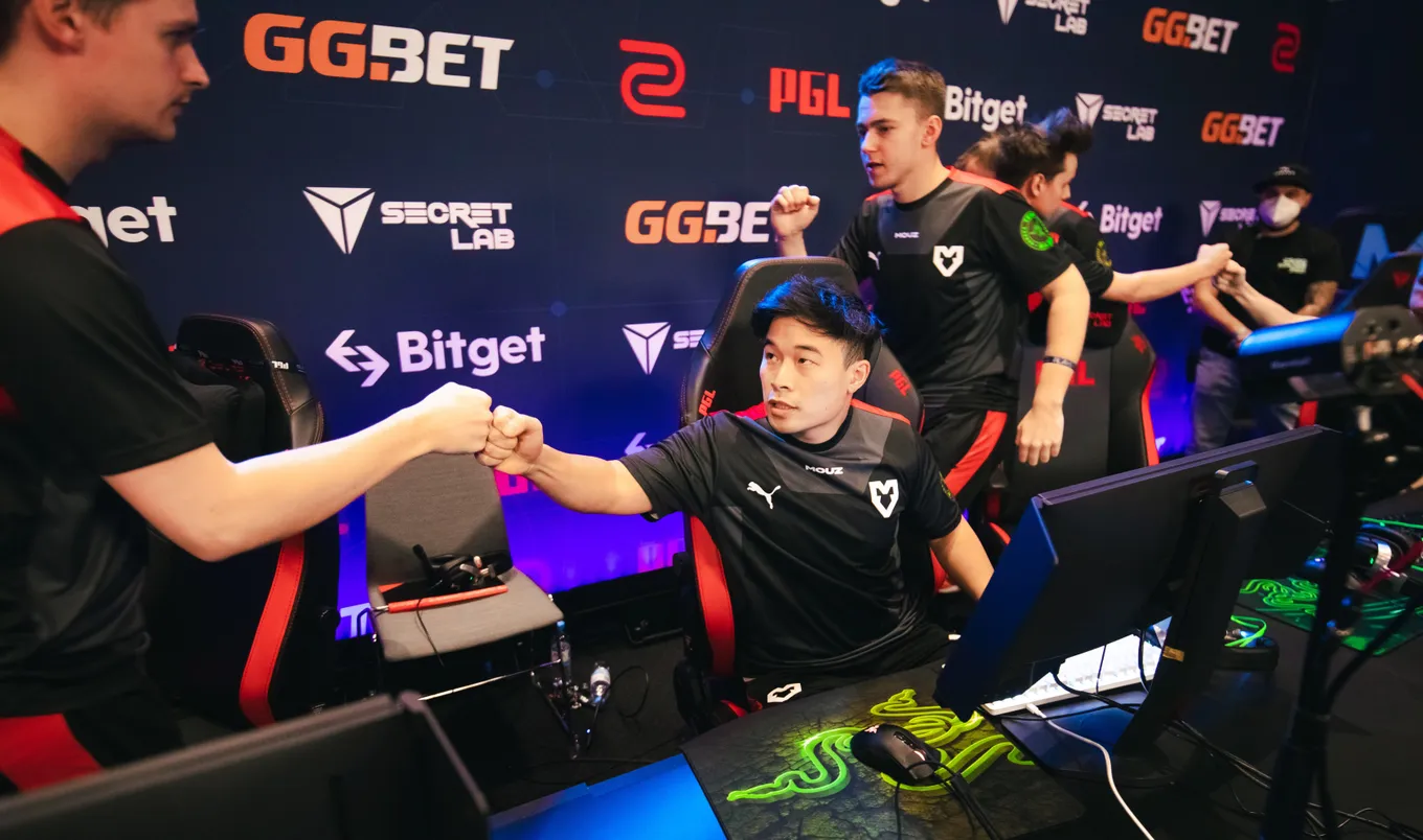 MOUZ — Vitality 02.12.2021 Прогноз и ставки на матч
