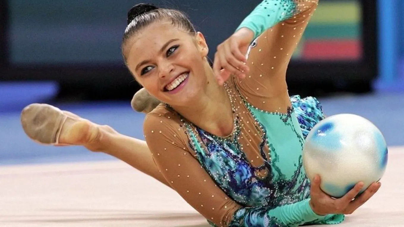 Алина Кабаева на соревнованиях