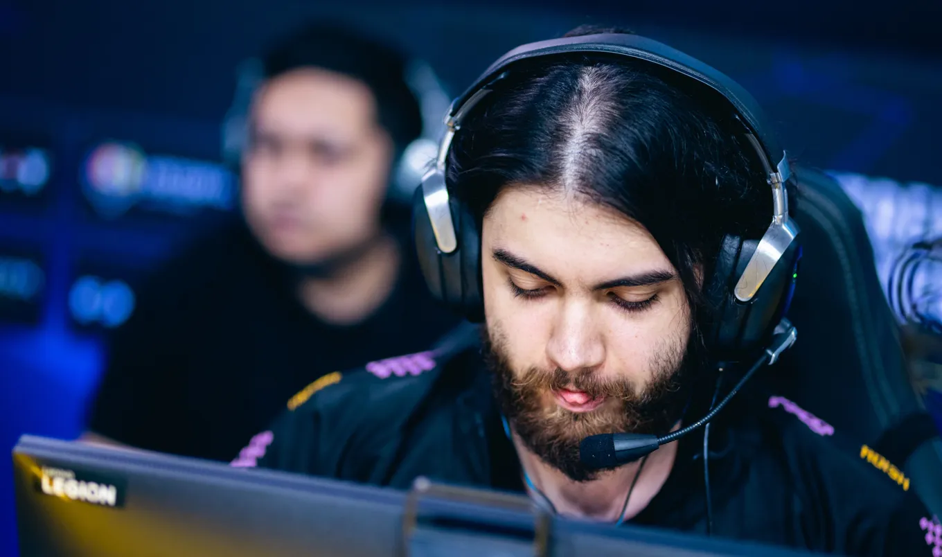 Natus Vincere – Outsiders: СНГ-дерби в четвертьфинале