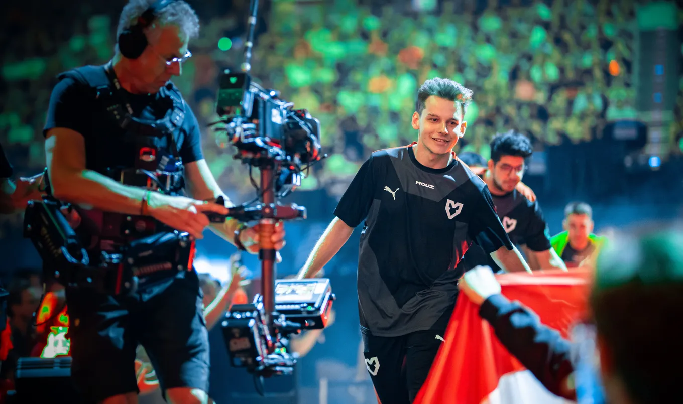 MOUZ — HEET: займут ли MOUZ первое место в группе?