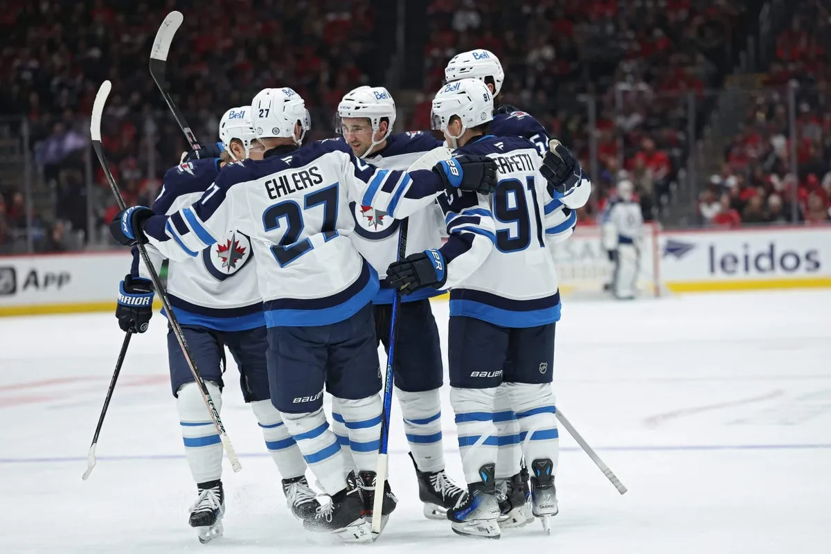 Нэшвилл – Виннипег прогноз на матч НХЛ 28 февраля 2025 года