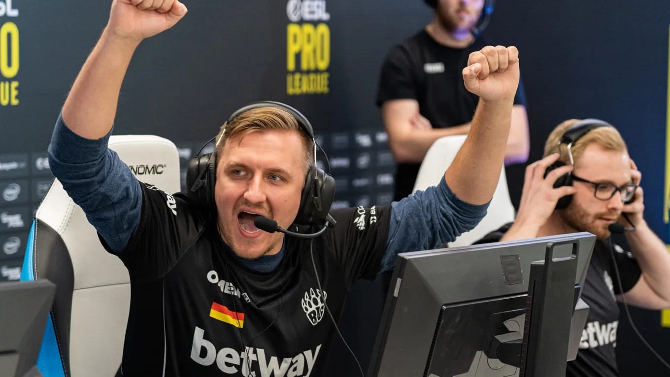 BIG — FURIA Esports: самая интригующая серия первого дня мейджора