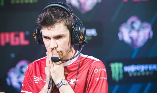 Lmbt об игре Astralis на мейджоре: они и близко не смотрятся сильной командой