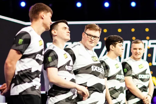 NaVi обогнала Virtus.pro в рейтинге лучших команд мира от HLTV