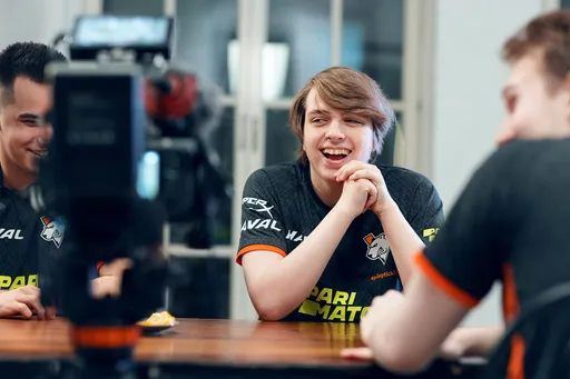 1ceN1ce: один из игроков VP по Dota 2 может присоединиться к EG