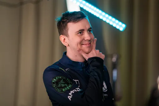 S4 выиграл 1400 матчей на про-сцене Dota 2. Он повторил достижение Puppey
