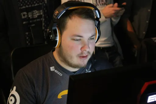 RitchiEE покинул команду flusha и suNny по CS:GO