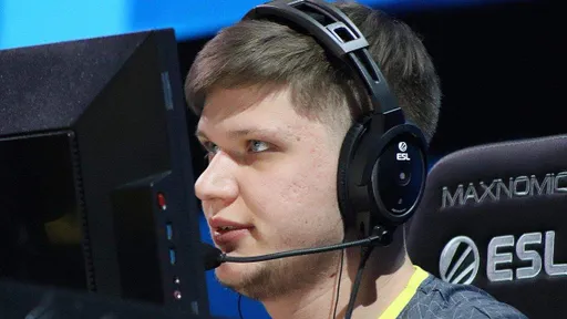 SHIPZ сделал больше всего фрагов при помощи ножа с начала 2021 года, s1mple — второй