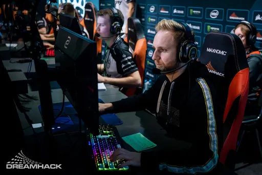 ESL запретила использовать письменные заметки во время матчей IEM Winter 2021