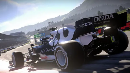 F1 2021 лидирует в чарте физических продаж Великобритании вторую неделю подряд