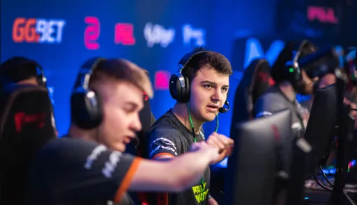 Virtus.pro проиграла Heroic и вылетела с PGL Major Stockholm 2021