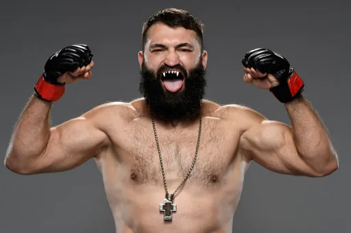 От академии МВД и съемках в кино до чемпионского пояса UFC — топ-10 фактов об Андрее «Питбуле» Орловском
