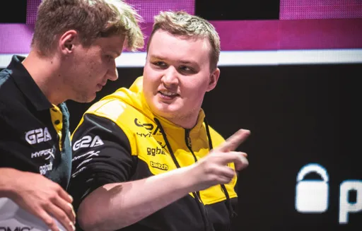 Flamie: s1mple — лучший игрок в мире, и он хочет, чтобы его тиммейты тоже были лучшими в мире