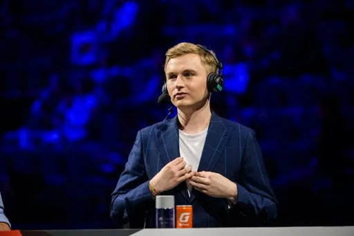 Petr1k: NaVi придётся либо натурализовать россиян в составе, либо прощаться с ними