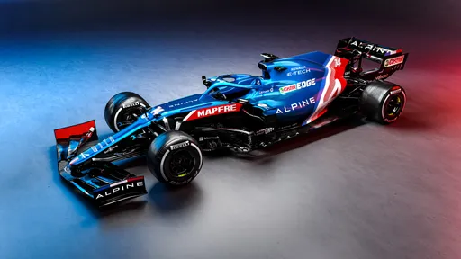 F1 2021 стала лидером в чарте физических продаж Великобритании