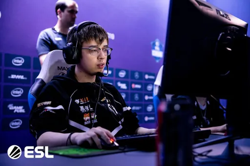 IG закрепилась на первом месте группы В на Huya Dota 2 Winter Invitational 2021