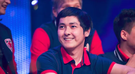 HObbit: Gambit нужно набраться опыта на LAN. Пообщаться с s1mple и понять, что он такой же чувак, как и они