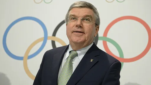 Глава МОК Томас Бах выразил уверенность в том, что он общался с теннисисткой Пэн Шуай, а не с другой женщиной