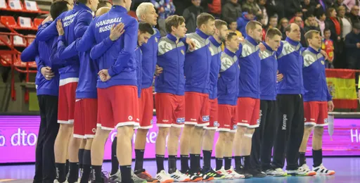 Сборная России по гандболу проиграла Венгрии в стартовом матче чемпионата Европы