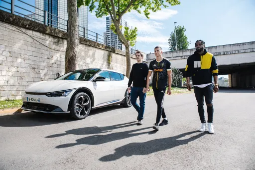 Team Vitality объявила о коллаборации с KIA