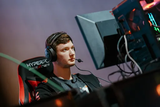 HellRaisers разгромила Fantastic Five в нижнем дивизионе DPC 2021 для СНГ