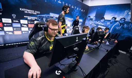 NaVi заработала первую победу на BLAST Premier: Fall Groups 2021