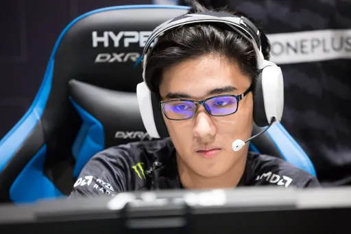 Evil Geniuses заменит Abed и iceiceice в составе по Dota 2