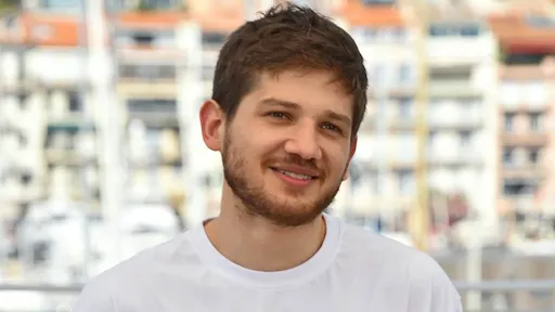 Режиссер Кантемир Балагов занял первое место в матче Fortnite