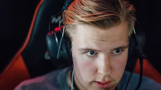 Cr1t- прокомментировал роспуск состава EG по Dota 2