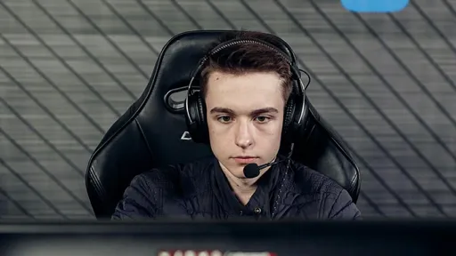 Smiling Knight раскритиковал американский матчмейкинг в Dota 2