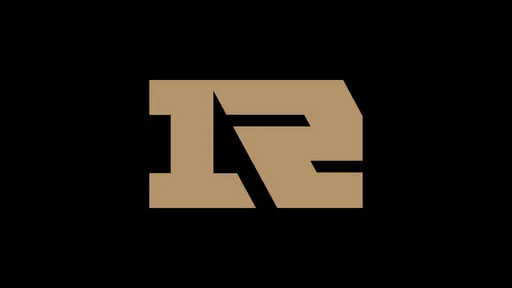 Royal Never Give Up разгромила Thunder Awaken на мейджоре в США