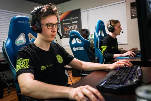 SabeRLight- заболел коронавирусом — он пропустит начало ESL One Stockholm 2022