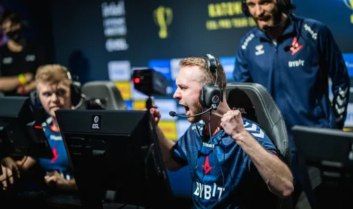 Astralis вернулась в топ-10 рейтинга лучших команд мира от HLTV