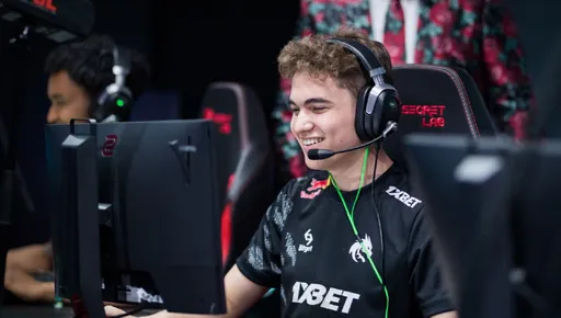 Patsi сыграет за состав Dosia на Winline Esports Media League