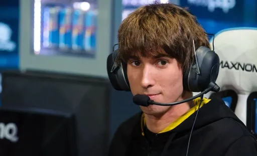 Dendi опроверг слухи о том, что V1olent купил аккаунт, чтобы попасть в B8