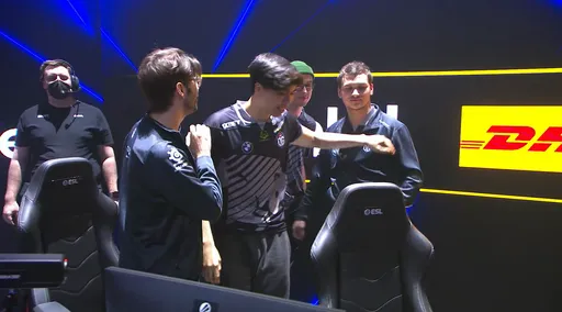 OG выбила Thunder Awaken из ESL One Stockholm 2022