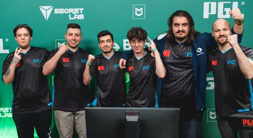 Eternal Fire и TeamOne отобрались на BLAST Premier: Fall Showdown 2022