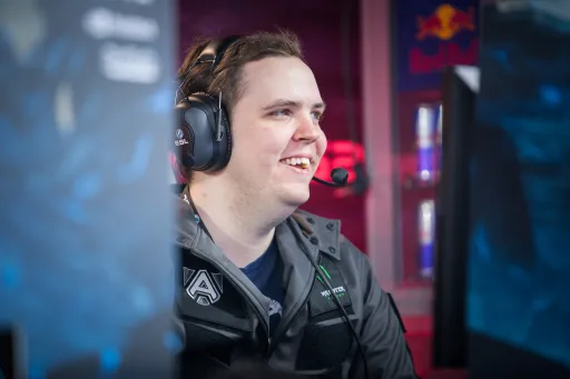 AdmiralBulldog поставил новый рекорд зрителей Dota Underlords на Twitch