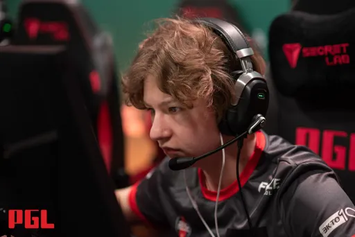 KENSi высказался о вылете FaZe Clan с мейджора по CS:GO