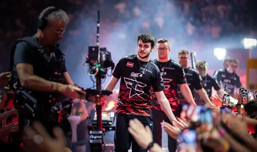 FaZe Clan сразится с Natus Vincere в гранд-финале IEM Cologne 2022
