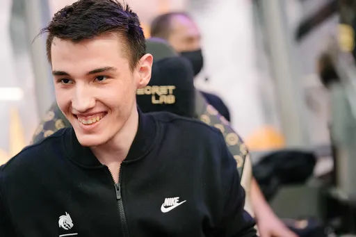За битвой Spirit и EG на PGL Arlington Major 2022 следило более 406 тысяч зрителей