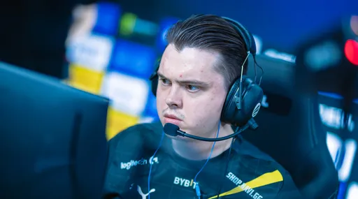 NaVi сыграет с MOUZ во втором раунде RMR-турнира для Европы