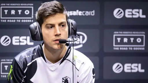 AdreN пропустит матчи Team Liquid в групповом этапе EPL Season 15