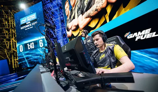 NaVi убрала упоминание места жительства у российских игроков