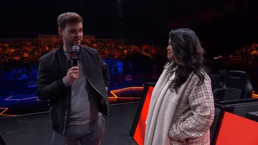 Чемпион мира по Rocket League сделал предложение девушке на сцене мейджора