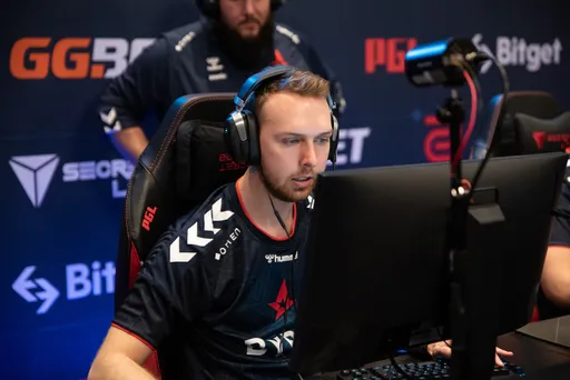 Gla1ve обратился к cadiaN: возвращайся, когда выиграешь настоящий чемпионат
