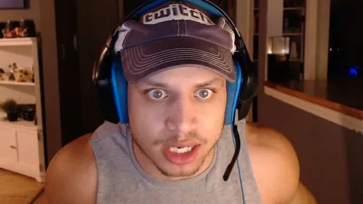 Стример переехал в Корею на месяц, чтобы достичь высшего звания в LoL