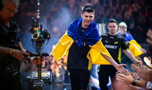 B1t сделал 54 фрага в матче против Astralis на IEM Cologne 2022
