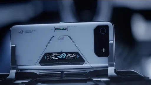 ASUS выпустит мощные игровые смартфоны ROG Phone 6 с навесной системой охлаждения