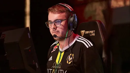ALEX покинул Fnatic и ушёл в инактив — у игрока проблемы со здоровьем